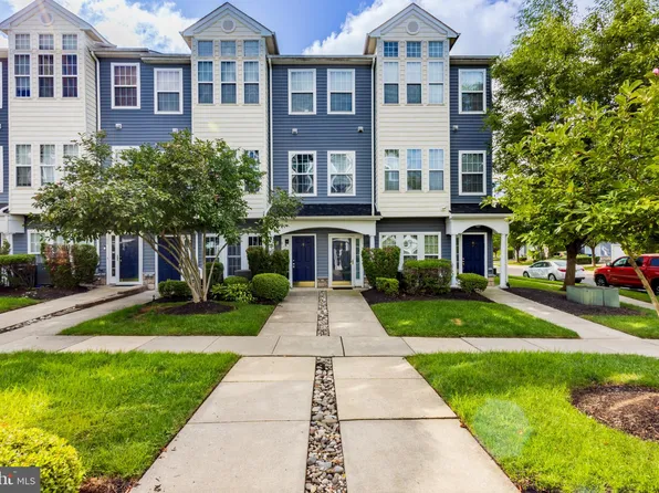 5 Turtle Ct, Delanco, NJ 08075
