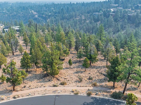 1474 NW Puccoon Ct, Bend, OR 97703