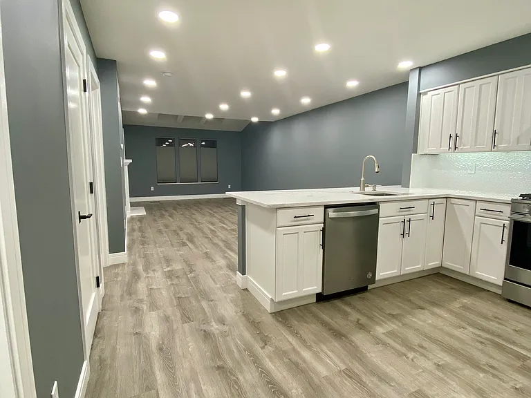 793 Spinnaker Ct — Photo 3