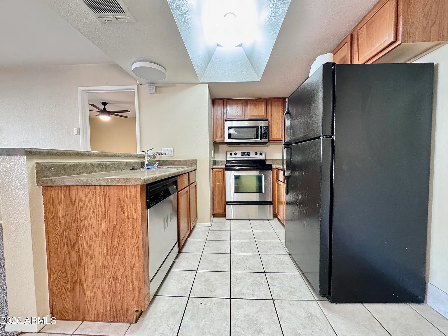 2 bed, 2.0 bath, 810 sqft, $1,300 — Photo 4