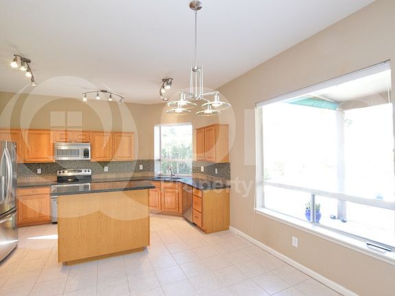 3rd image of 5450 E Anderson Dr