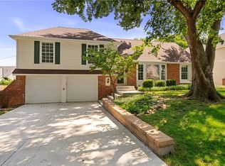 10603 W 98th Ter, Overland Park, KS 66214