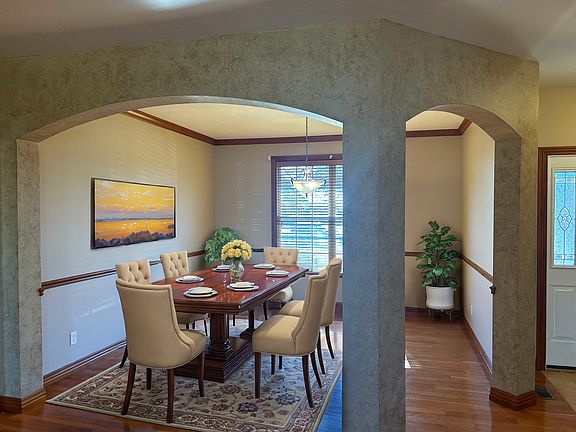 Formal dining