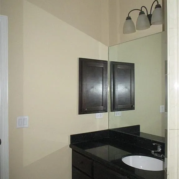 2601 E Franklin Ave #3 — Photo 6