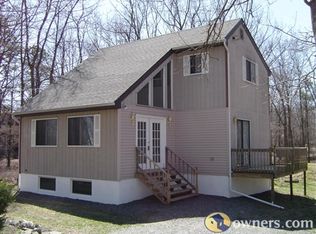1172 Bear Dr, Bushkill, PA 18324