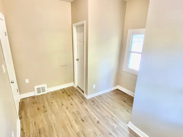 4229 Vermont St — Photo 6