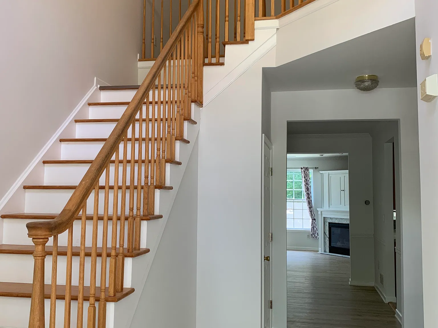 2 bed, 2.5 bath, 1800 sqft, $3,200 — Photo 3