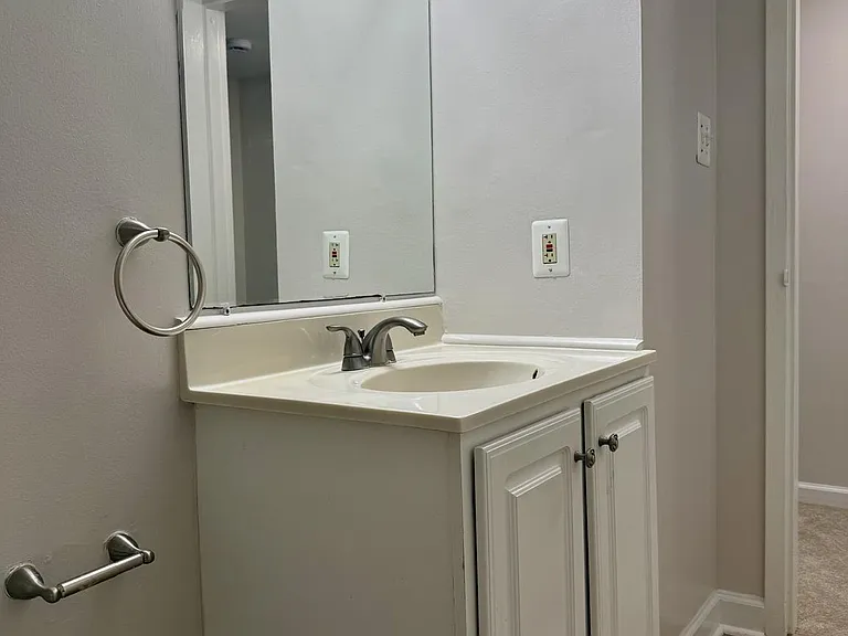 1520 Northgate Sq #11B — Photo 17