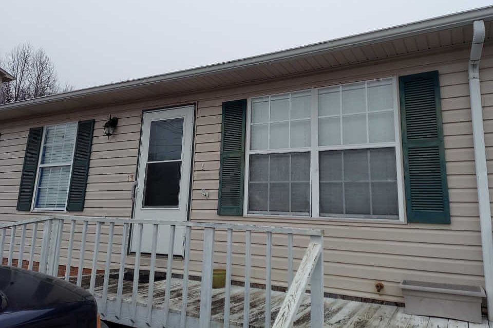 2nd image of 1700 Lone Oak Rd Unit 13