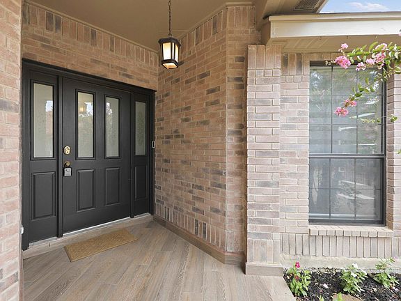 2nd image of 1147 Quail Hollow Loop