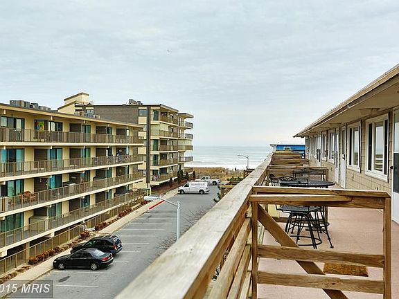 4th image of 9 46th St Unit 37