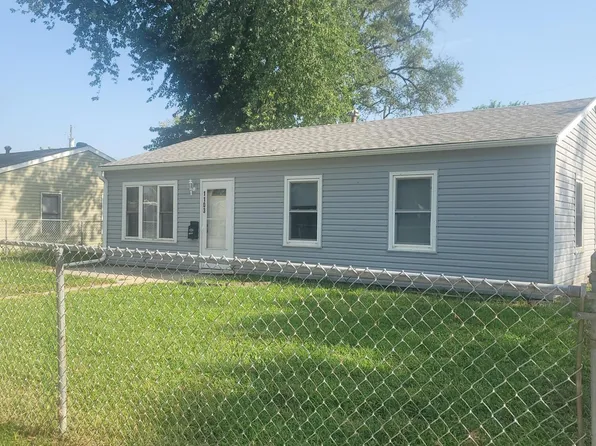 1103 Hiatt St, Carter Lake, IA 51510