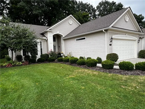 2069 Stonebridge Xing, Stow, OH 44224