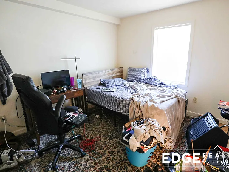 34 Raymond St #34 — Photo 11