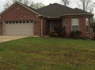 502 Meadow Lynn Dr, Morrilton, AR 72110