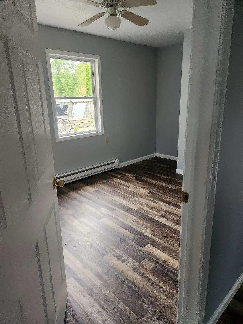 3 bed, 1200 sqft, $1,200 — Photo 2
