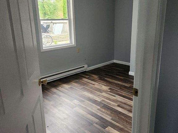 2nd image of 2771 Station St #2