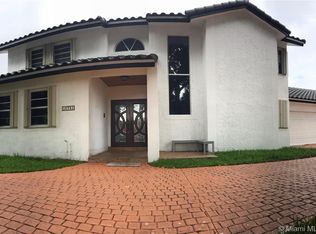 10761 SW 38th St, Miami, FL 33165