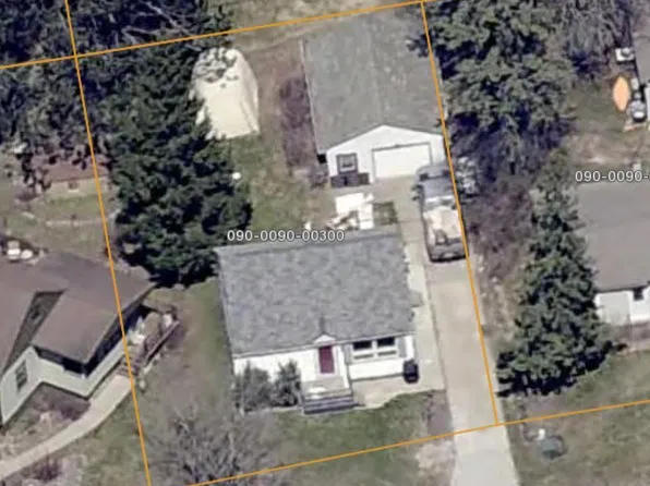 41 Vermilion Dr, Virginia, MN 55792