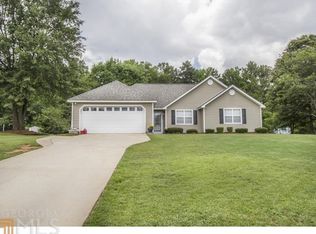 4611 Cedar Dr, Loganville, GA