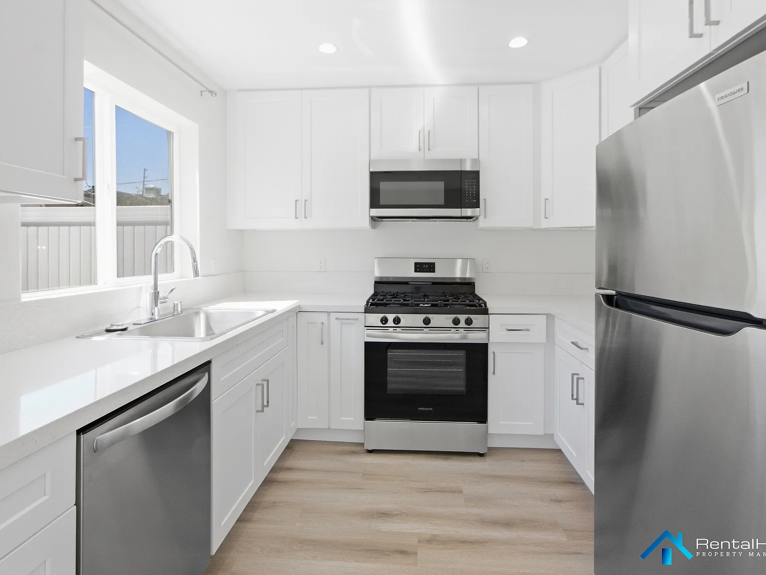 2 bed, 2.5 bath, 950 sqft, $2,845 — Photo 4