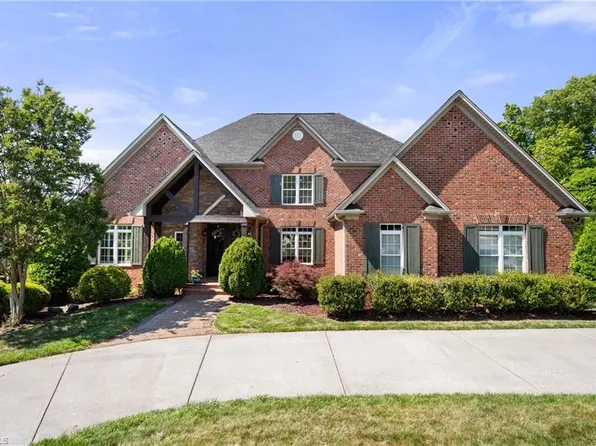 2133 Cherrywood Dr, Clemmons, NC 27012