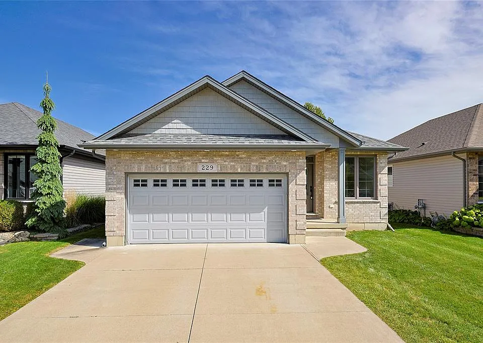 229 Meadowlark Ln
