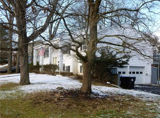 27 Seaman Rd, Poughkeepsie, NY 12601