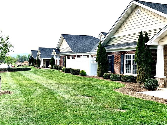 5th image of 102 Acorn Run Ln