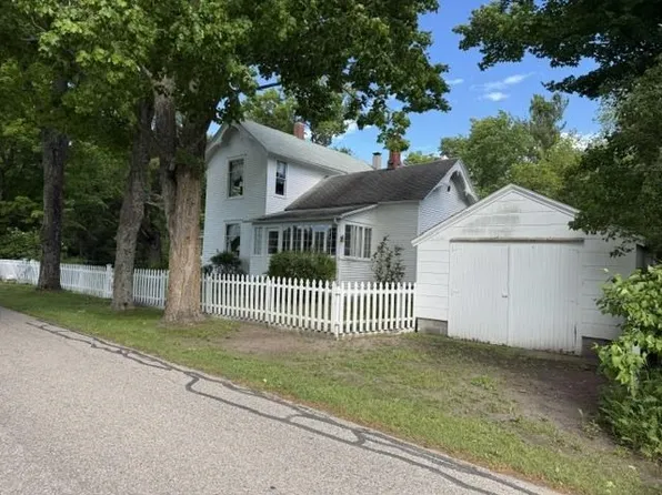 5931 Wadsworth Rd, Harbor Springs, MI 49740