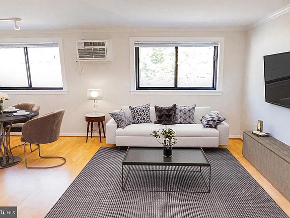 4th image of 3101 Naylor Rd SE APT 304