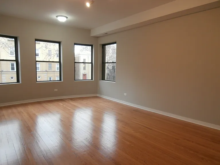 2325 W Arthur Ave #2 — Photo 10