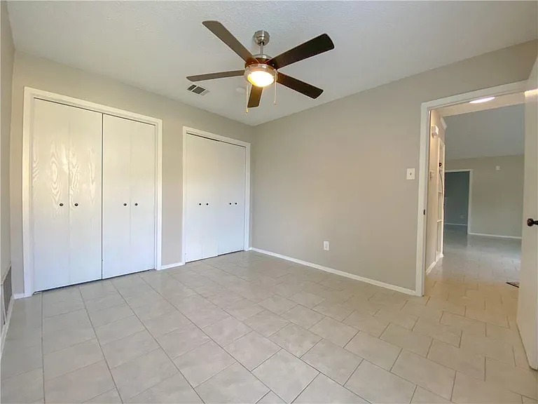 11908 Sunhillow Bnd #B — Photo 19