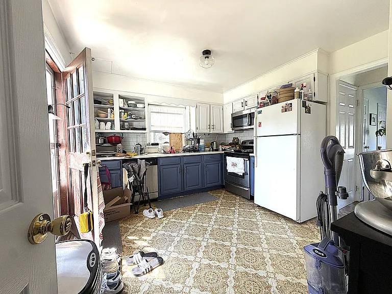 1273 Hope St #1 — Photo 6