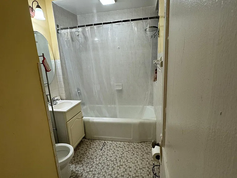 3912 N Spaulding Ave #1 — Photo 8
