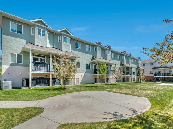 318 E Strathcona Cir, Strathmore, AB T1P 0B1
