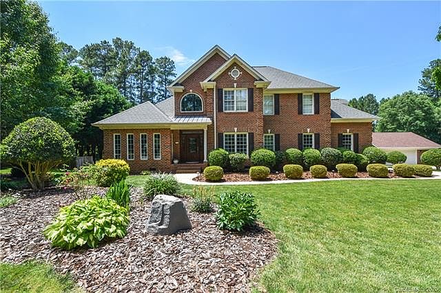1st image of 115 Lynn Cove Ln