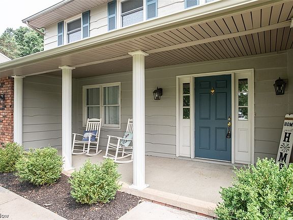 3rd image of 14672 Bennington Dr