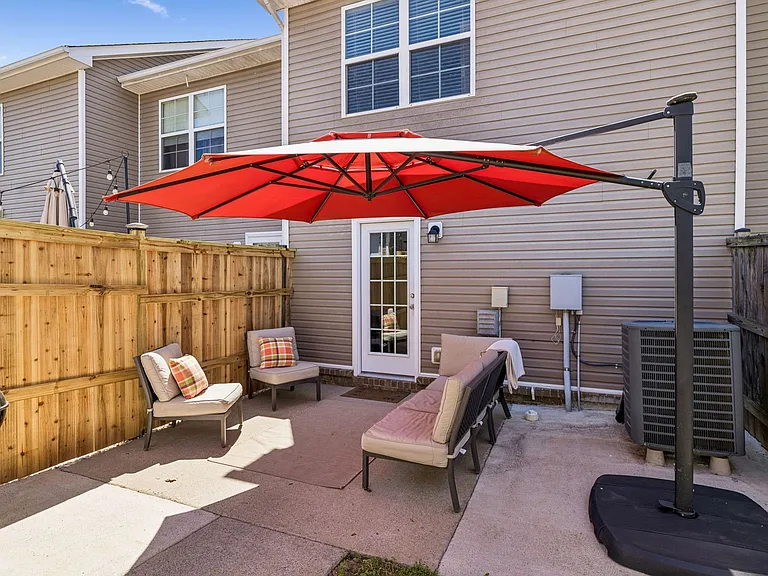 1319 Riverbrook Dr — Photo 42