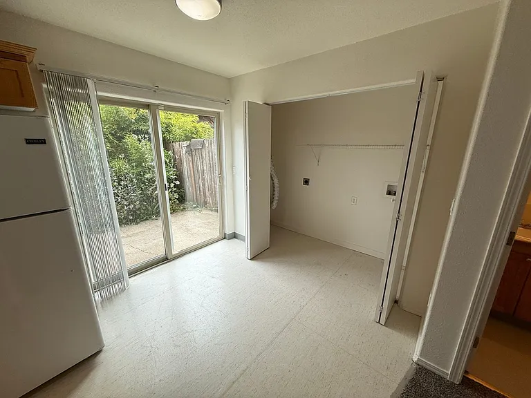 The Firs Apartments — Photo 43
