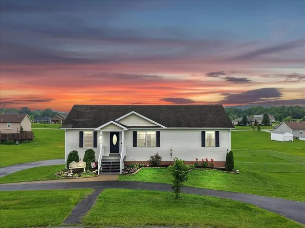 3018 Lasso Ct, Bowling Green, KY 42101
