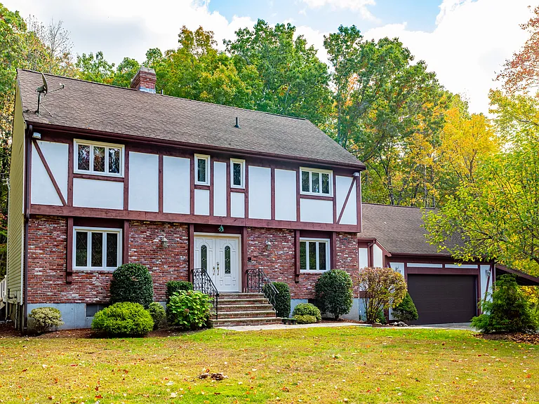 23 Golden Oaks Dr — Photo 33