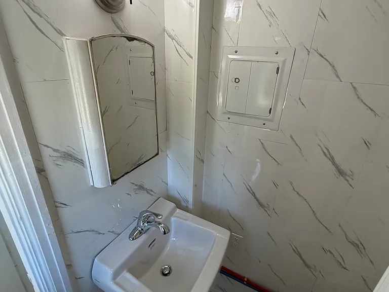 1013 S 9th St #11 — Photo 6