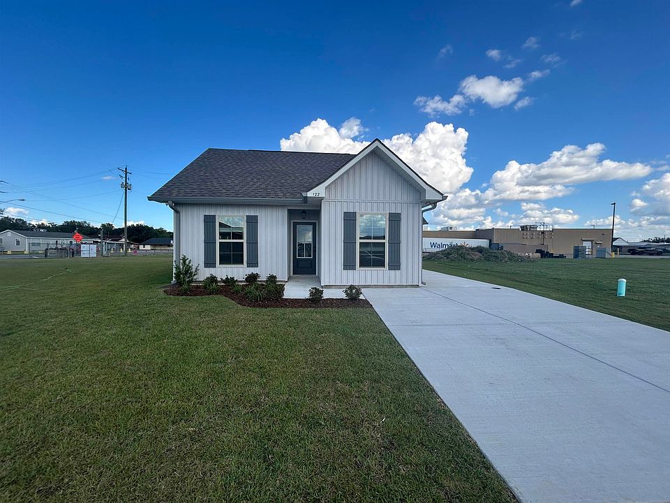 1st image of 122 Benjamin Dr