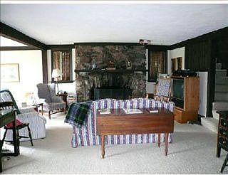 2nd image of 4 Dutcher Ln