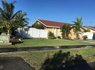 16930 SW 100th Ct, Miami, FL 33157