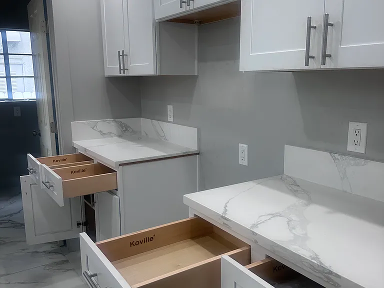 1810 W Alameda Ave #B — Photo 7