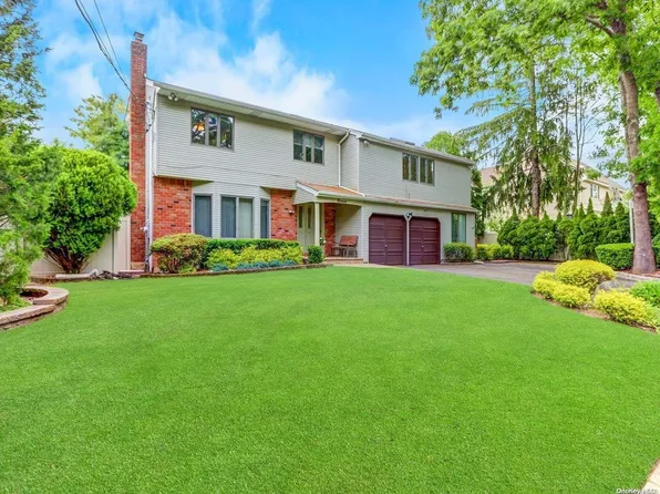 11 Otsego Avenue, Dix Hills, NY 11746