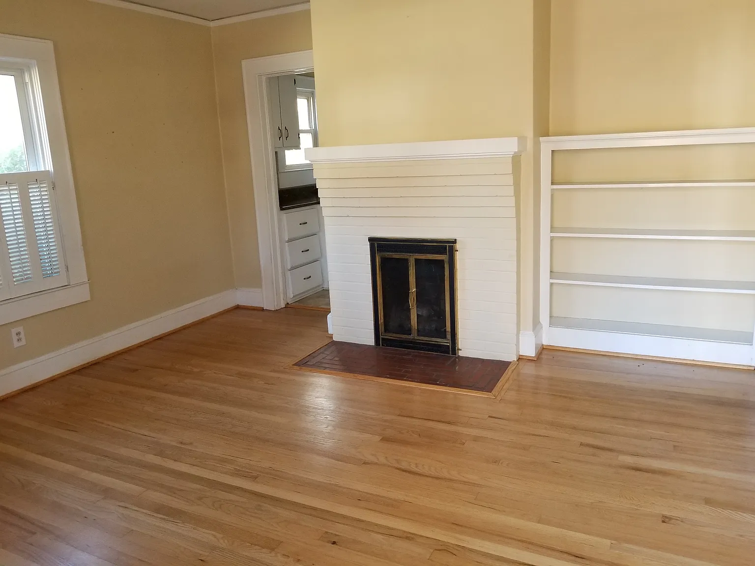 2 bed, 1080 sqft, $1,500 — Photo 2