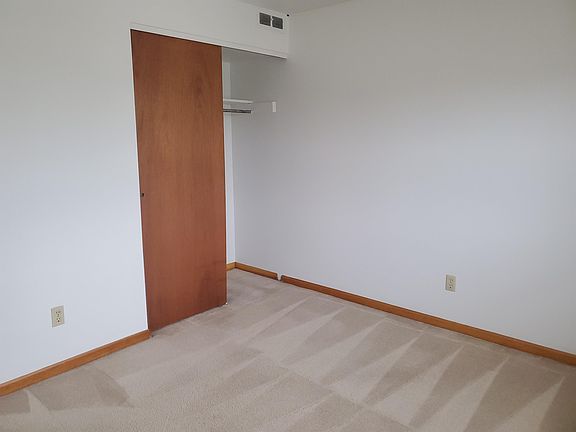 5th image of 846 Jackson Ln